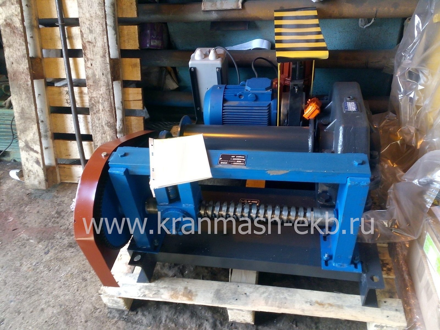 Лебедка с канатоукладчиком ЛМ-0,7К